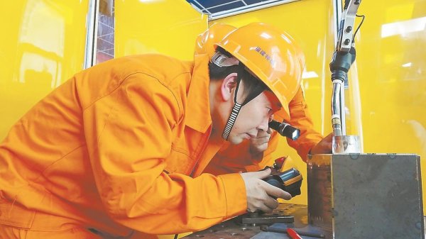 谷锦网 陈照春：敢啃“硬骨头”的“数字工匠”